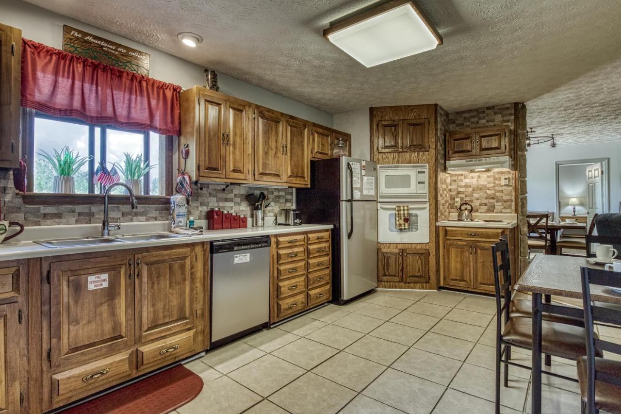 Apple Valley Hideaway, 1089 Of Free Attraction Tickets For Each Paid Day, Dollywood And More! พิเจนฟอร์จ ภายนอก รูปภาพ